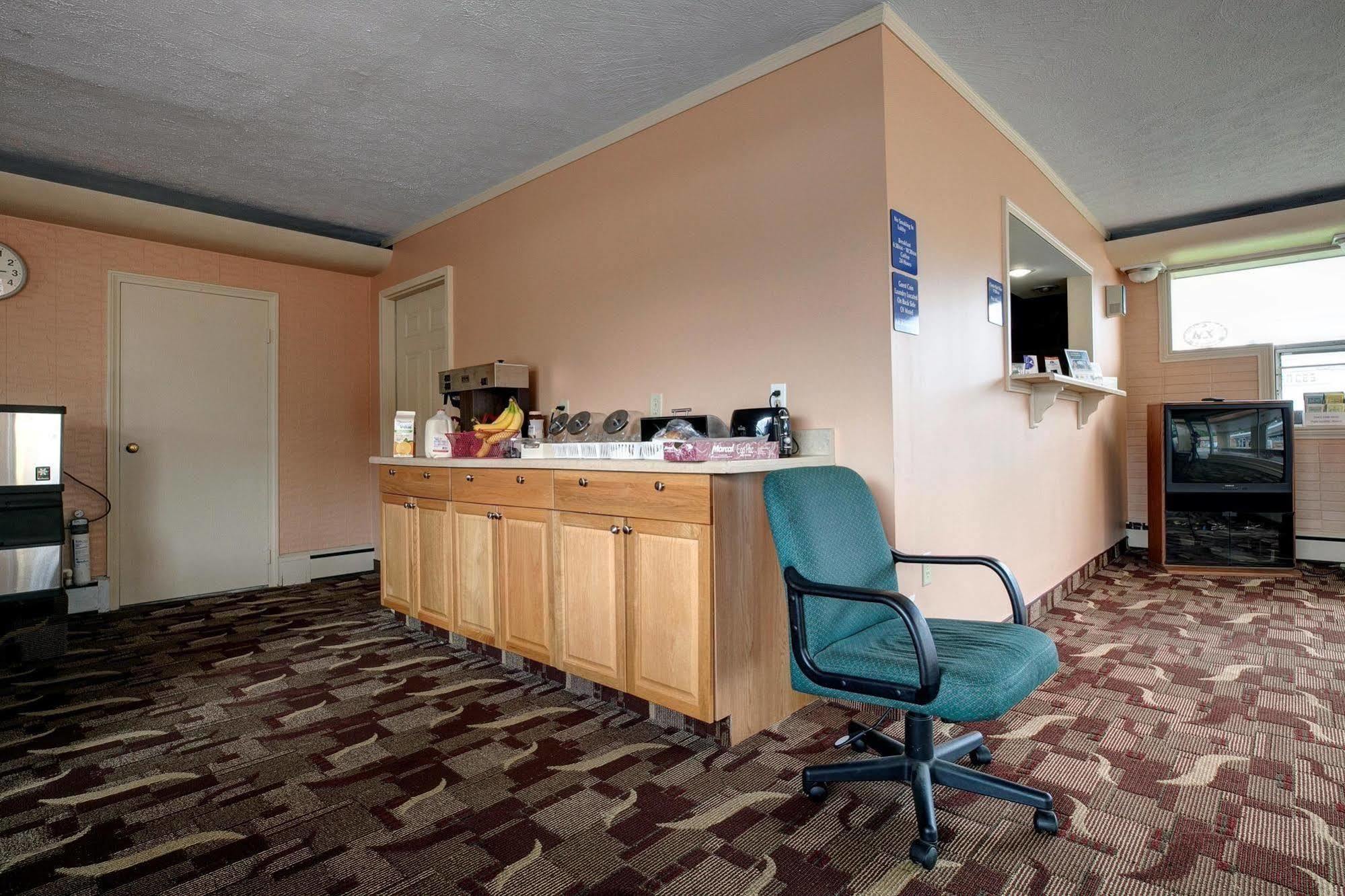 Americas Best Value Inn Bradford Restaurant foto